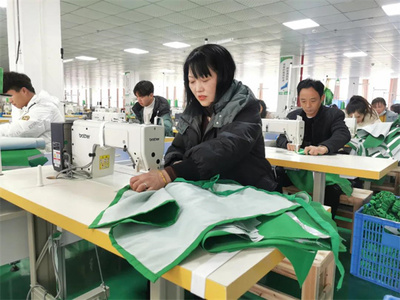 德江:企業(yè)復(fù)工復(fù)產(chǎn)忙 沖刺首季開門穩(wěn)